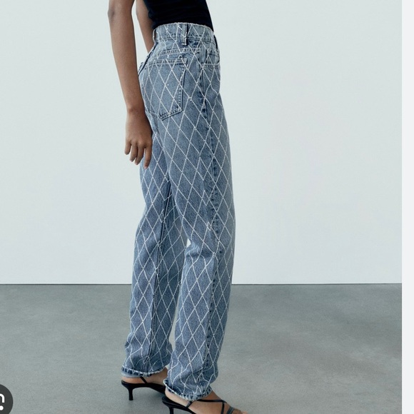 ZARA TRF MID RISE RHINESTONE JEANS - Sparkly Light Wash Denim - Picture 9 of 14